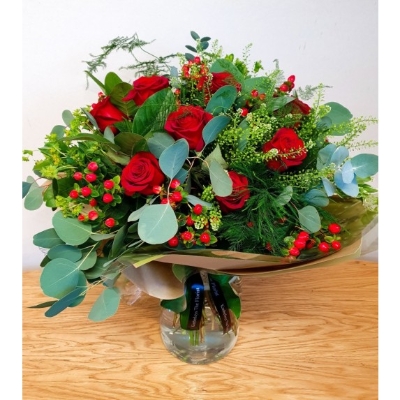 How to Write the Perfect Valentine’s Message to Accompany Your Floral Gift