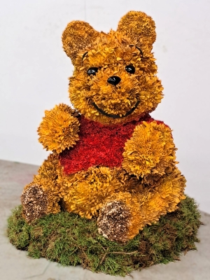 How Kim Crafted a Winnie the Pooh Floral Tribute from Oasis 