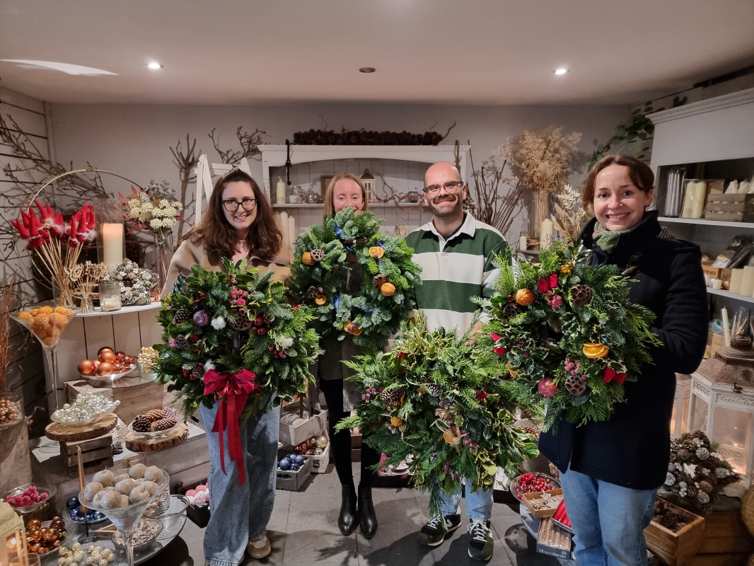 Festive christmas wreath workshop at Kimberleys the florist clevedon