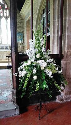 Large white more traditional style pedestal