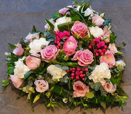 White and Pink Loose Heart