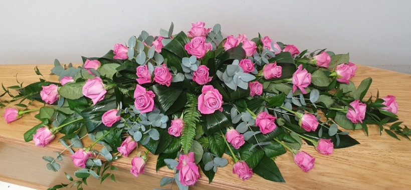 Luxury all-rose flower and foliage double ended funeral coffin spray