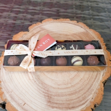 Van Roy Deluxe Chocolates   small