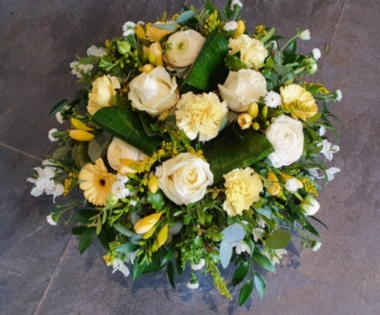 Cream and Lemon Posy