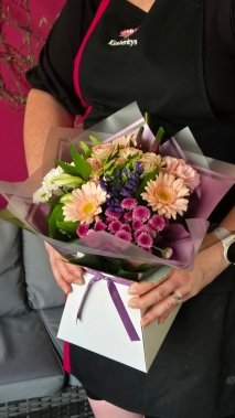 The £30 Bouquet – “Petite Petals”