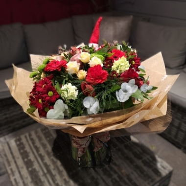 Wow Christmas Bouquet